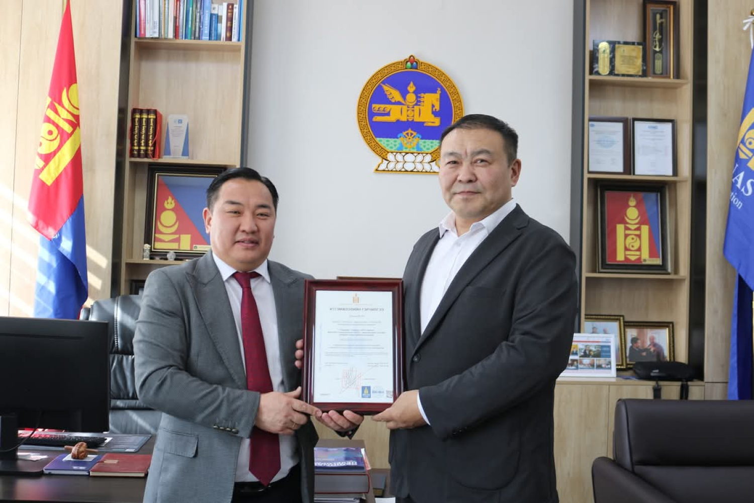  ХЭМЖИЛ ЗҮЙН ЛАБОРАТОРИУД ДАХИН ИТГЭМЖЛЭГДЛЭЭ